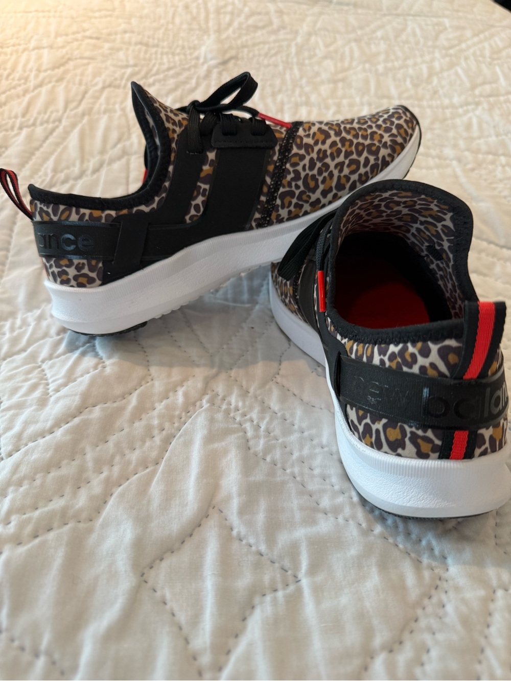 New Balance Women’s size 7 Leopard Print Sneakers with Black and Red Accents - Picture 7 of 8